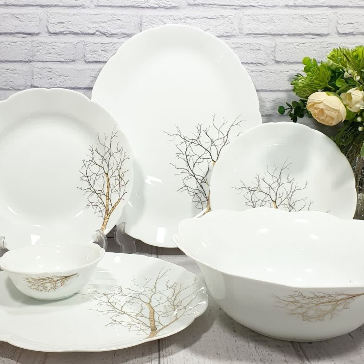 سرویس ارکوپال ۲۶ پارچه طرح نیلوفر درخت طلا